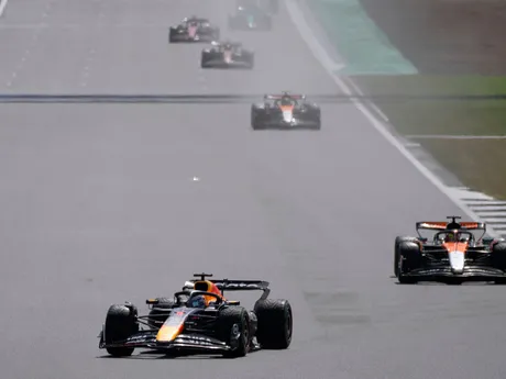 Max Verstappen počas pretekov F1 na Veľkej cene Veľkej Británie.