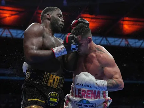 Fotka zo zápasu Oleksandr Usyk - Daniel Dubois 2.
