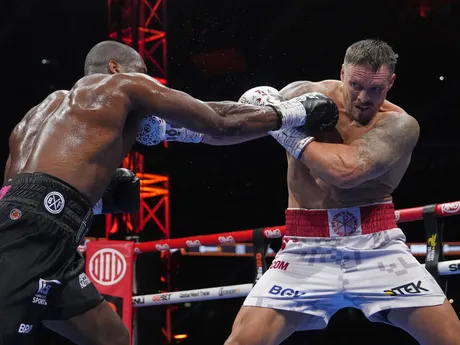 Fotka zo zápasu Oleksandr Usyk - Daniel Dubois 2.