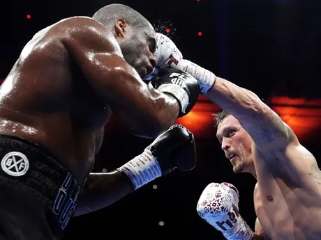 Fotka zo zápasu Oleksandr Usyk - Daniel Dubois 2.