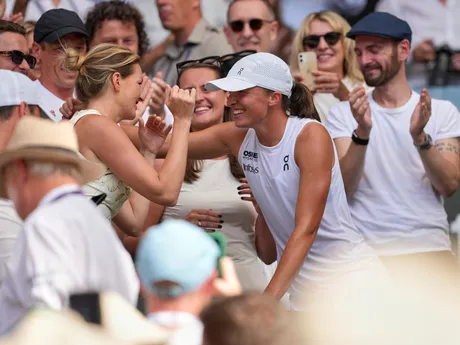 Iga Swiateková reaguje po víťazstve vo finále Wimbledonu 2025.