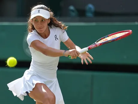 Julieta Parejová vo finále juniorskej dvojhry na grandslamovom turnaji Wimbledon 2025.