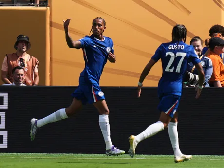 Joao Pedro sa teší po strelenom góle v zápase Chelsea FC - Paríž St. Germain vo finále MS klubov FIFA 2025.