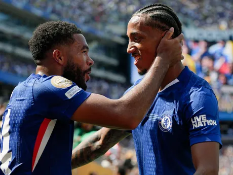 Joao Pedro sa teší po strelenom góle v zápase Chelsea FC - Paríž St. Germain vo finále MS klubov FIFA 2025.
