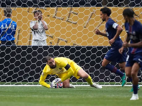 Brankár PSG Gianluigi Donnarumma v zápase štvrťfinále na MS klubov 2025: Paríž St. Germain - Bayern Mníchov.