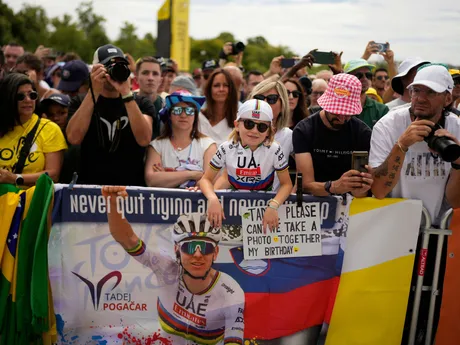 Fanúšikovia počas 1. etapy na Tour de France 2025.