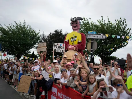 Fanúšikovia počas 1. etapy na Tour de France 2025.