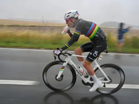 Tadej Pogačar počas 2. etapy Tour de France 2025