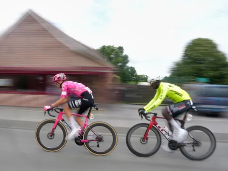 Momentka z 3. etapy na Tour de France 2025.