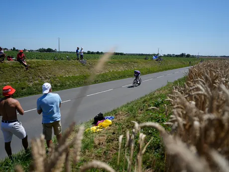 Momentka časovky v 5. etape Tour de France 2025