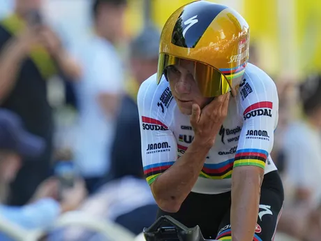 Remco Evenepoel počas časovky v 5. etape Tour de France 2025