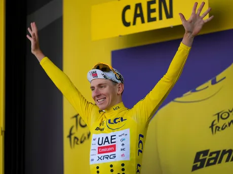 Tadej Pogačar v žltom drese po 5. etape Tour de France 2025