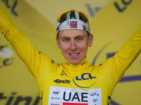 Tadej Pogačar v žltom drese po 5. etape Tour de France 2025