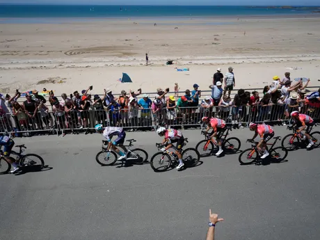 Momentka zo 7. etapy Tour de France 2025