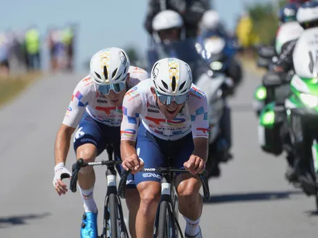 Momentka z 8. etapy na Tour de France 2025.