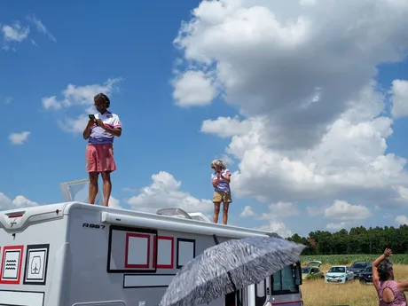 Momentka z 9. etapy na Tour de France 2025.