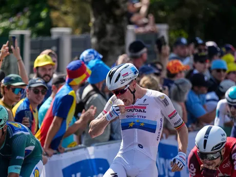 Tim Merlier z tímu Soudal Quick-Step vyhral 9. etapu na Tour de France 2025.