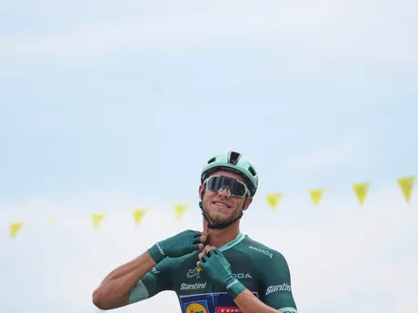 Momentka z 10. etapy na Tour de France 2025.