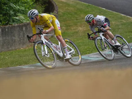 Momentka z 10. etapy na Tour de France 2025.