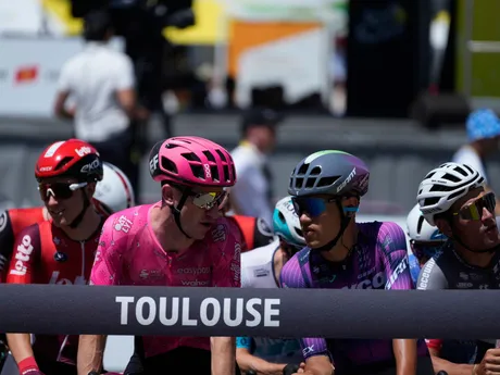 Momentka z 11. etapy na Tour de France 2025.