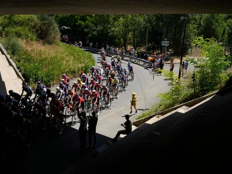 Momentka z 11. etapy na Tour de France 2025.