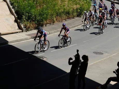 Momentka z 11. etapy na Tour de France 2025.