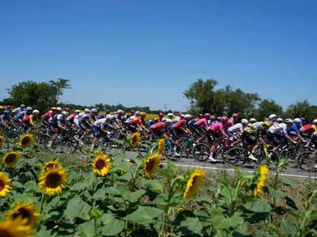 Momentka z 11. etapy na Tour de France 2025.