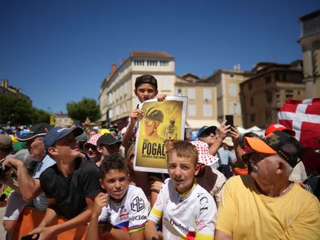 Fanúšikovia počas 12. etapy Tour de France 2025.