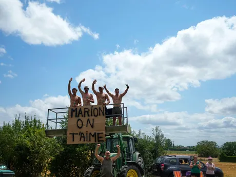 Fanúšikovia počas 15. etapy Tour de France 2025.