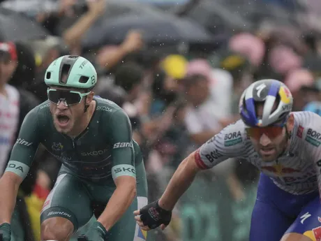 Jonathan Milan vyhral 17. etapu Tour de France 2025