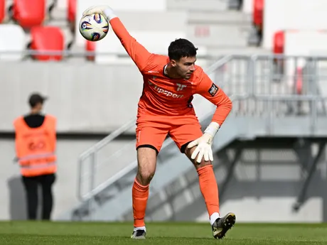 brankár Trenčína Andrija Katič počas zápasu
