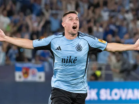 Na snímke Róbert Mak (Slovan) sa teší z úvodného gólu počas odvetného zápasu 3. predkola Ligy majstrov vo futbale ŠK Slovan Bratislava – Kajrat Almaty.