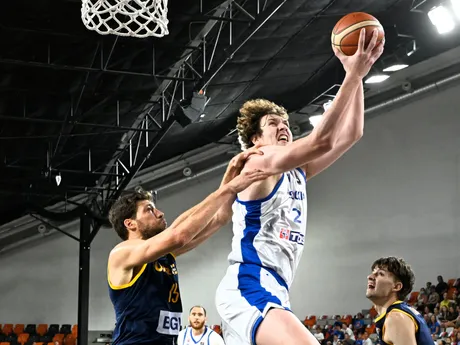 vpravo Tomáš Pavelka (Slovensko) a ľavo Viačeslav Kravcov (Ukrajina) 