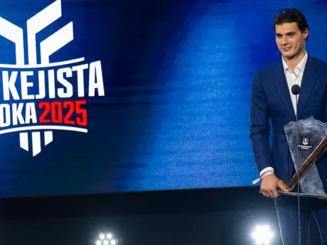 Juraj Slafkovský získal po tretíkrát 1. miesto v ankete Hokejista roka
