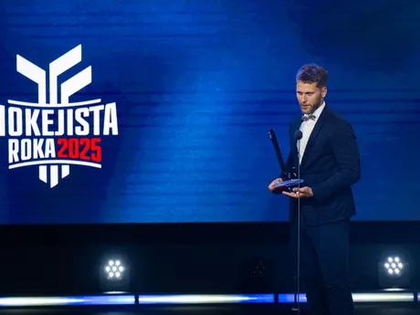  Samuel Hlavaj získal ocenenie v kategórii Najlepší brankár (Cena Vladimíra Dzurillu) počas slávnostného galavečera