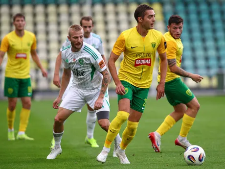 v popredí zľava Michal Sipľak (Prešov), Michal Faško (Žilina) a Samuel Kopásek (Žilina)