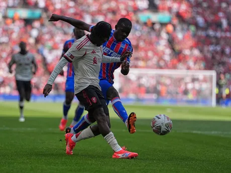Jeremie Frimpong strieľa v zápase o Community Shield svoj prvý gól za FC Liverpool. 
