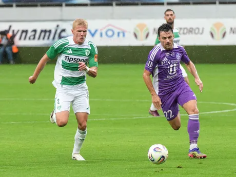 Lukáš Šimkol (Skalica) a Karoly Tamas (Komárno) v zápase 6. kola Niké ligy.