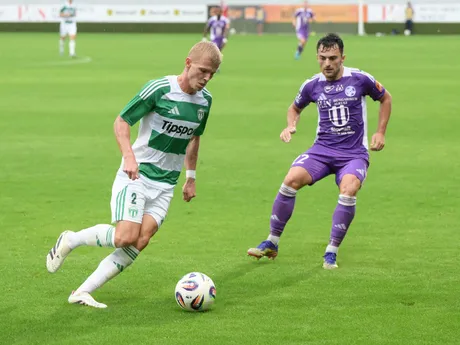 Lukáš Šimko (Skalica) a Karoly Tamas  (Komárno) v zápase 6. kola Niké ligy. 