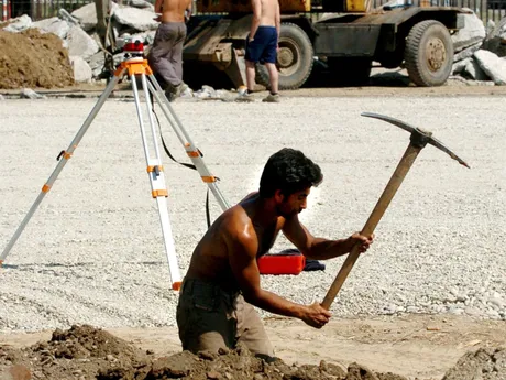 Stavebné práce na výstavbe zimného štadióna Aréna Mariána Gáboríka (MG Rink). 