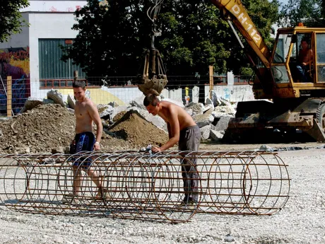 Stavebné práce na výstavbe zimného štadióna Aréna Mariána Gáboríka (MG Rink). 