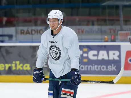 Útočník HK Nitra Tomáš Hrnka počas prvého tréningu pred sezónou 2025/2026.