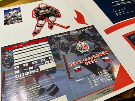 Fotografie v kronike Arény Mariána Gáboríka (MG Rink). 