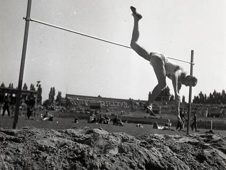 Matejka z Dynama Praha, víťaz v skoku do výšky na mítingu v roku 1959 (spolu s Kašparom z Dukly Praha).
