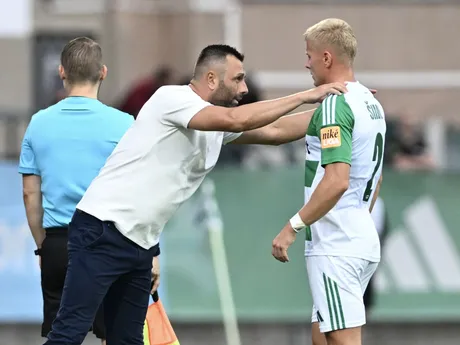 Tréner Skalice David Oulehla a hráč Skalice Lukáš Šimko počas zápasu 7. kola Niké ligy medzi MFK Skalica - FC Spartak Trnava.