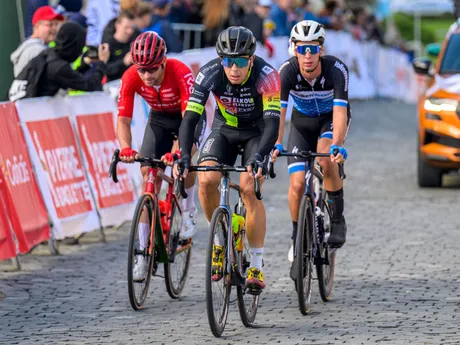 Únik etapy, zľava Lukasz Owsian (Mazowsze Serce Polski), Michal Schlegel (Elkov-Kasper) a Stijn Daemen (VolkerWessels) počas 1. etapy 69. ročníka medzinárodných cyklistických pretekov Okolo Slovenska.
