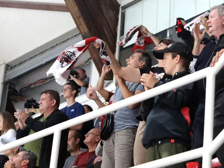 Gólová radosť fanúšikov Banskej Bystrice počas zápasu 1. kola Tipsport ligy HC MONACObet Banská Bystrica - HKM Zvolen.