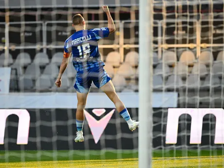 Na snímke Nino Marcelli z Bratislavy sa teší po góle počas zápasu 9. kola futbalovej Niké ligy medzi AS Trenčína a ŠK Slovan Bratislava.