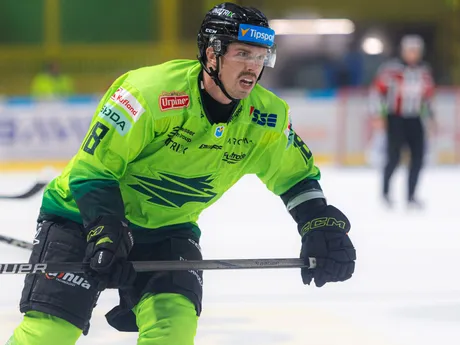 Scott Kosmachuk v zápase 1. kola hokejovej Tipos extraligy Vlci Žilina - HK Nitra.