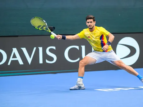 Kolumbijský daviscupový reprezentant Nicolás Mejiá v zápase proti Slovákovi Norbertovi Gombosovi počas dvojhry v rámci stretnutia I. svetovej skupiny Davisovho pohára Slovensko - Kolumbia